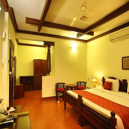 Aalankrita Resort & Convention Secundurabad Екстериор снимка
