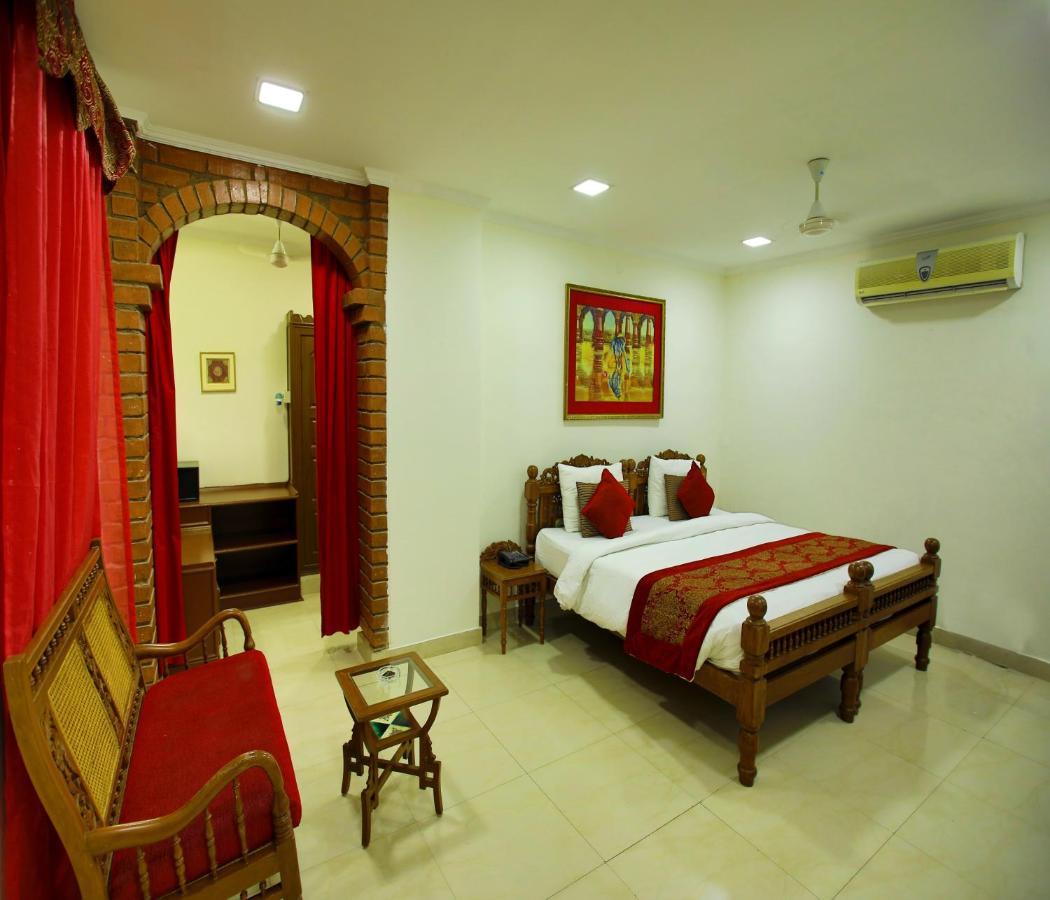 Aalankrita Resort & Convention Secundurabad Екстериор снимка