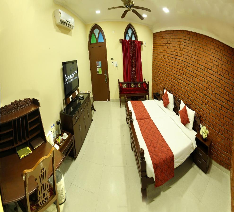 Aalankrita Resort & Convention Secundurabad Екстериор снимка