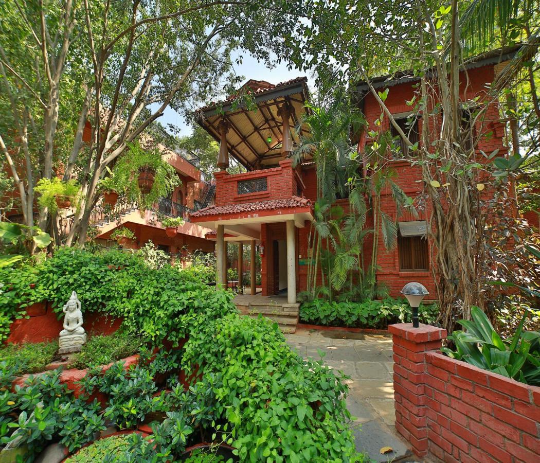 Aalankrita Resort & Convention Secundurabad Екстериор снимка
